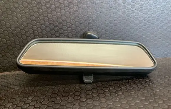 Rear view mirror (interior)