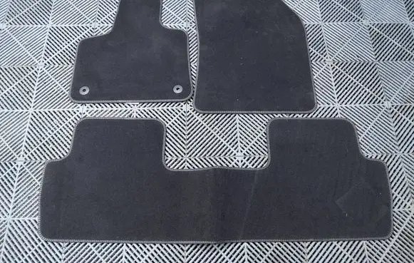 Peugeot 3008 II Car floor mat set 9828148080