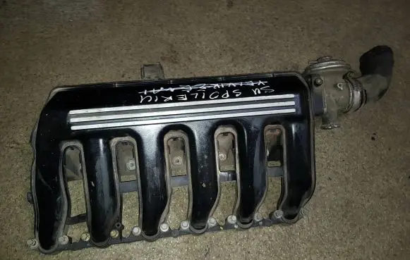 BMW 5 E39 Intake manifold 2247439