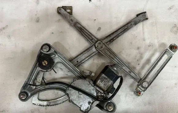 Mercedes-Benz S W126 Front door window regulator with motor 1267201446 1267201846