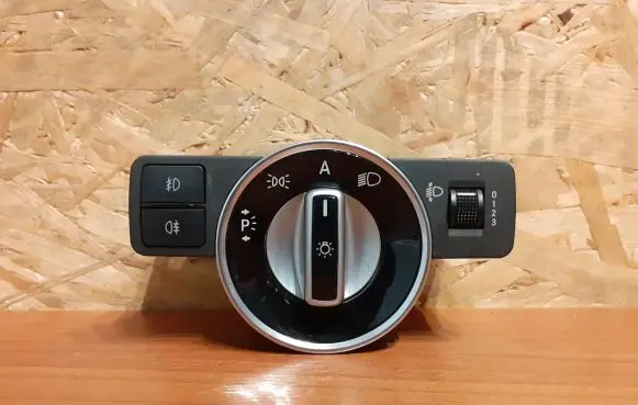 Mercedes-Benz C W204 Light switch A2049058002 10022410