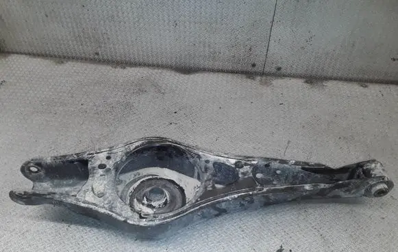 Rear control arm