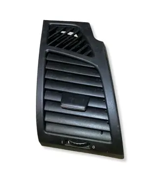 BMW 1 E82 E88 Dashboard side air vent grill/cover trim 7059188 5160 P010204439