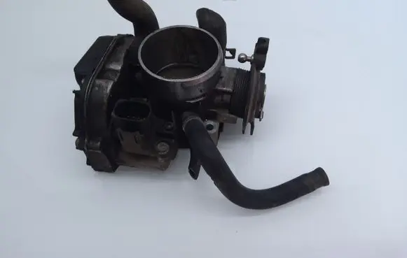 Audi A4 S4 B5 8D Throttle valve
