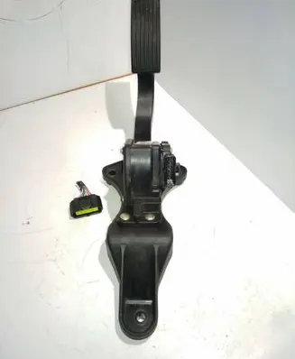 Hyundai Santa Fe Accelerator throttle pedal BFH0338A2B100