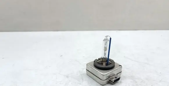 BMW 5 F10 F11 Xenon bulb D1S