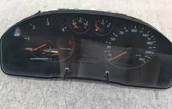 Audi A4 S4 B5 8D Speedometer (instrument cluster) 8D0919861A