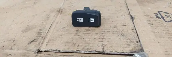 Volvo V50 Central locking switch button 30669958 30669957