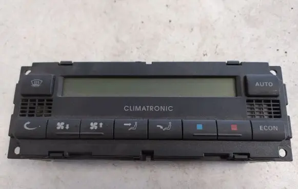 Volkswagen PASSAT B5.5 Climate control unit