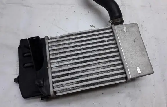 Toyota Yaris Intercooler radiator JD1271001500 JD127100-1500