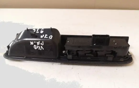 Volvo S40 Electric window control switch 8679473