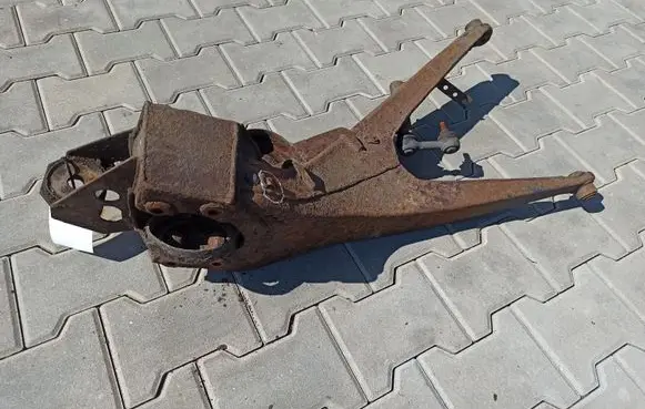 Bentley Turbo R Rear wheel hub spindle/knuckle 