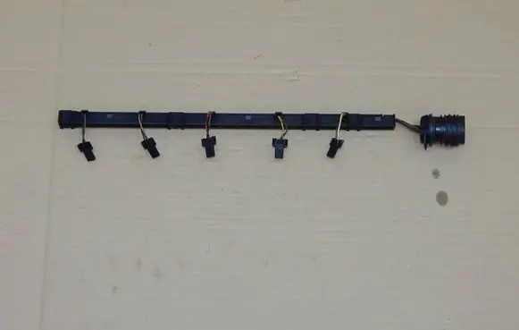 Volkswagen Multivan T5 Fuel injector wires 070971033