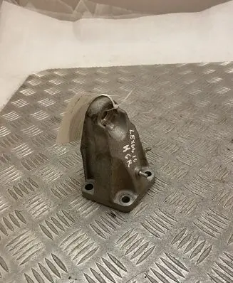 Lexus IS III XE30 Engine mounting bracket 10060