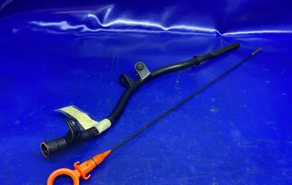 Volkswagen PASSAT B7 Oil level dip stick 03L103634H 03L115611H