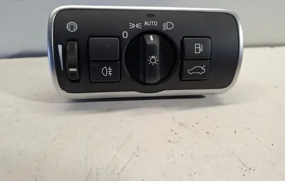 Volvo V60 Light switch 30739448