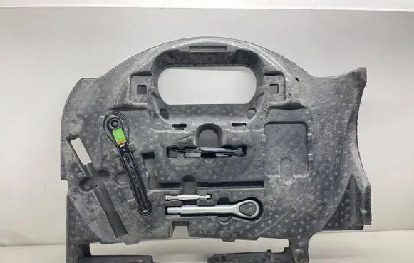 Mercedes-Benz ML W166 Tool box A1668990021