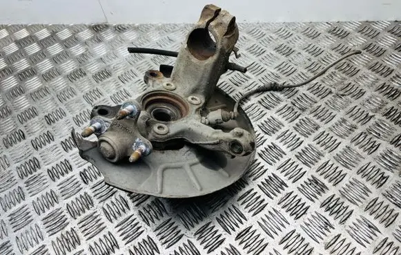 Audi Q3 8U Front wheel hub 