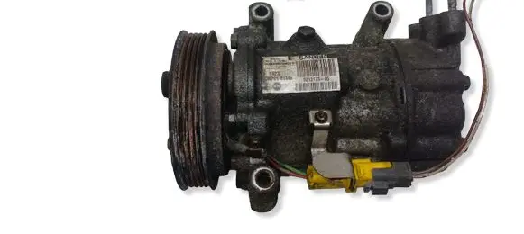 Mini Cooper Countryman R60 Air conditioning (A/C) compressor (pump) 9213175