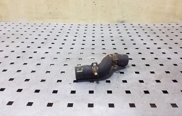 Renault Trafic III (X82) Engine coolant pipe/hose
