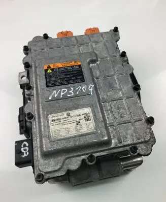 Voltage converter inverter