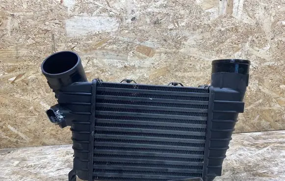 Bentley Flying Spur Intercooler radiator 3W0145803A