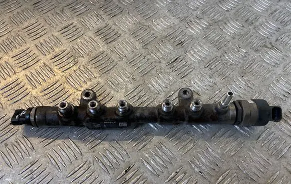 Land Rover Range Rover Evoque L538 Fuel main line pipe G4D39D280AA 0445214332 0281006464