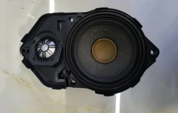 BMW X4 F26 Subwoofer speaker 18820010 CS9237281