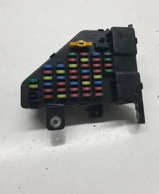 Hyundai Tucson JM Fuse module 911102E001