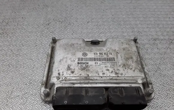Seat Leon (1M) Engine control unit/module 038906012FK 0281010683