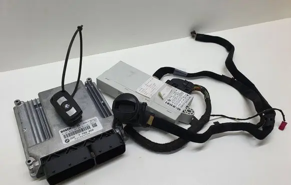 BMW 5 E60 E61 Engine ECU kit and lock set 7799586 DDE7799586 6981416