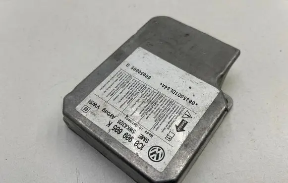 Volkswagen Polo V 6R Airbag control unit/module 1C0909605K 5WK43125