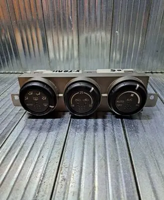 Nissan X-Trail T30 Climate control unit 27500EQ410