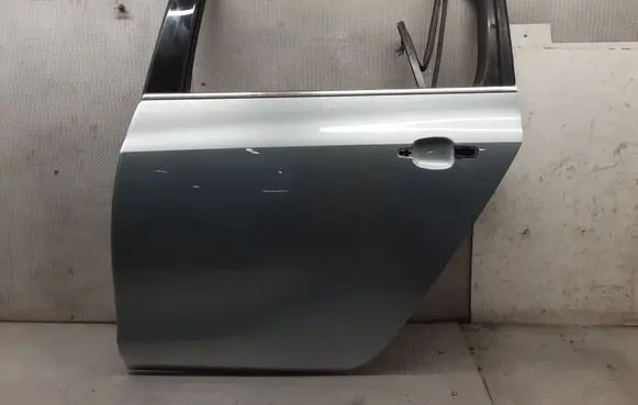 Opel Zafira C Rear door 