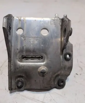 BMW 5 F10 F11 Radiator mount bracket 7186513 7207151