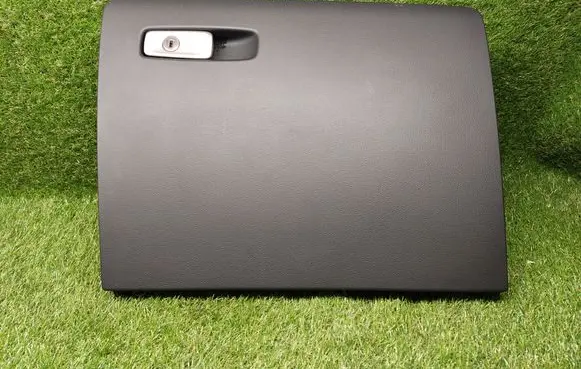 Audi Q3 8U Glove box 8U1880324