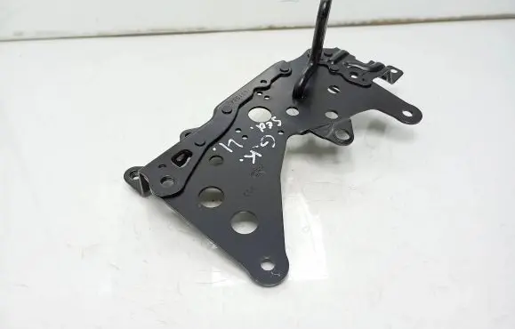 BMW X5 E53 Seat back rest lock catch 7059615 76080604
