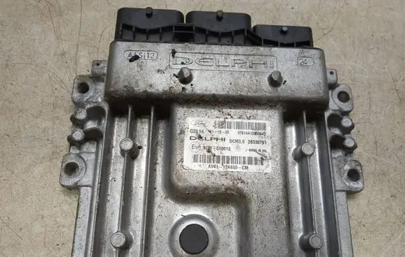 Ford Kuga I Engine control unit/module AV4112A650CM 28330761 0761SA12930643