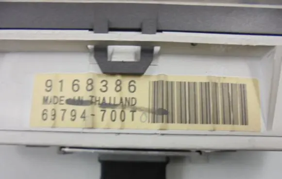 Volvo S70 V70 V70 XC Speedometer (instrument cluster) 9168386
