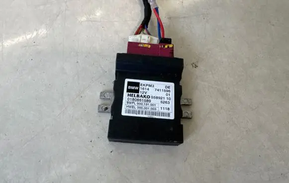BMW X5 F15 Fuel injection pump control unit/module 7411596