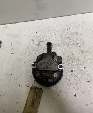 Volkswagen Golf IV Power steering pump 1J0422154AES