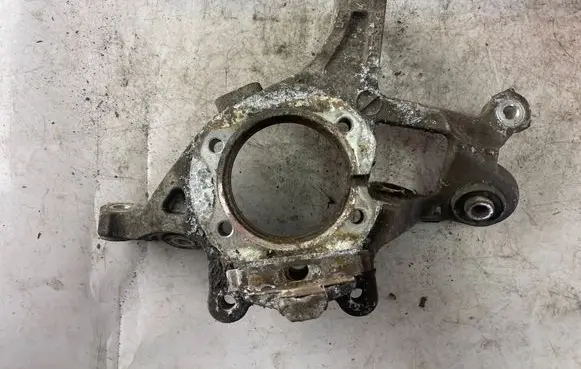 Chrysler 300 - 300C Rear wheel hub 04782637ab