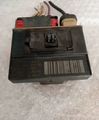 Citroen C3 Picasso Glow plug pre-heat relay 9652021180