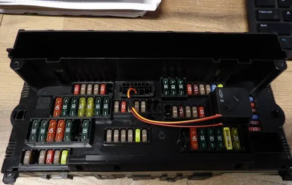 BMW 5 F10 F11 High voltage junction box 217033442F 9234421 02055809