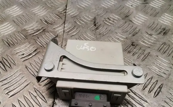 Toyota Corolla Verso AR10 Window wiper relay 859400f010a