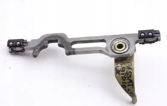 Volkswagen PASSAT B5 Gear shift cable linkage 012311561E