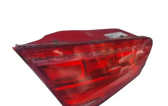 Audi A8 S8 D4 4H Tailgate rear/tail lights 4H0945093 596501 4H0945094