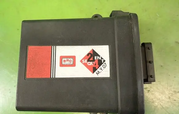 Citroen C4 I LP gas control unit module 67R011006