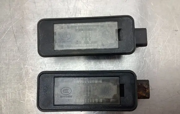 Citroen C5 Number plate light 9682403680