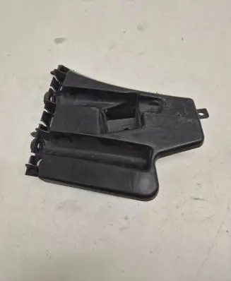 Volvo V60 Front bumper mounting bracket 30796625